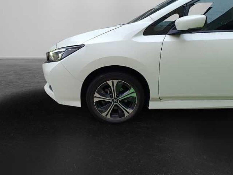 Nissan Leaf e+ 62kWh Tekna LED-Scheinwerfer Rundumkameras Sitzhzg. Bose Fahrassistenz-System