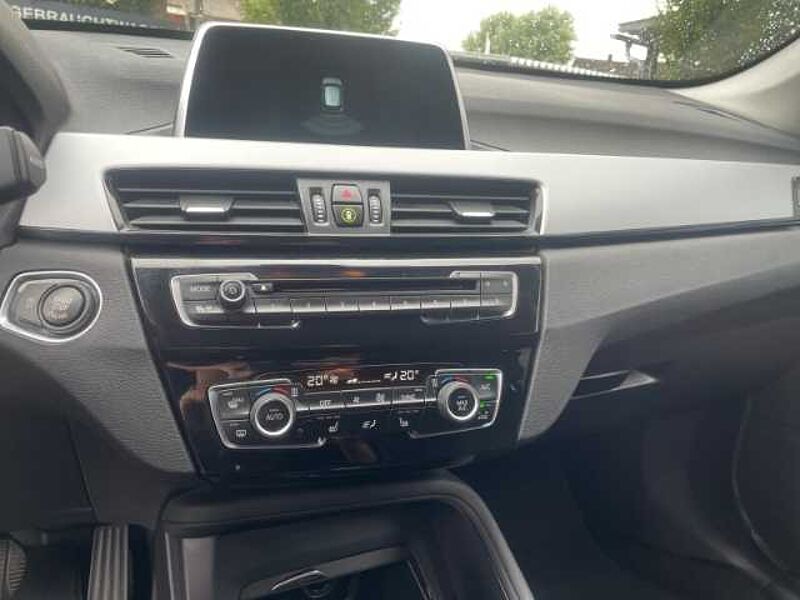 BMW X1 sDrive 18 i Advantage sDrive18i EU6d-T PDC Navigation AHK