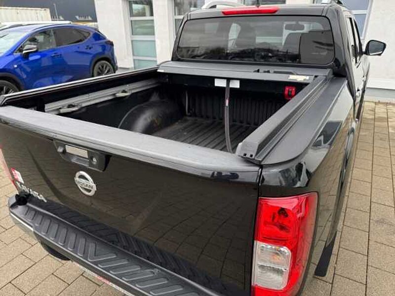 Nissan Navara Tekna Double Cab 4x4 2.3 dCi DC TEKNA Rollverdeck Tesser 4X4 Tekna Double Cab 4x4 2.3 dCi DC TEKNA Rollverdeck Tesser 4X4