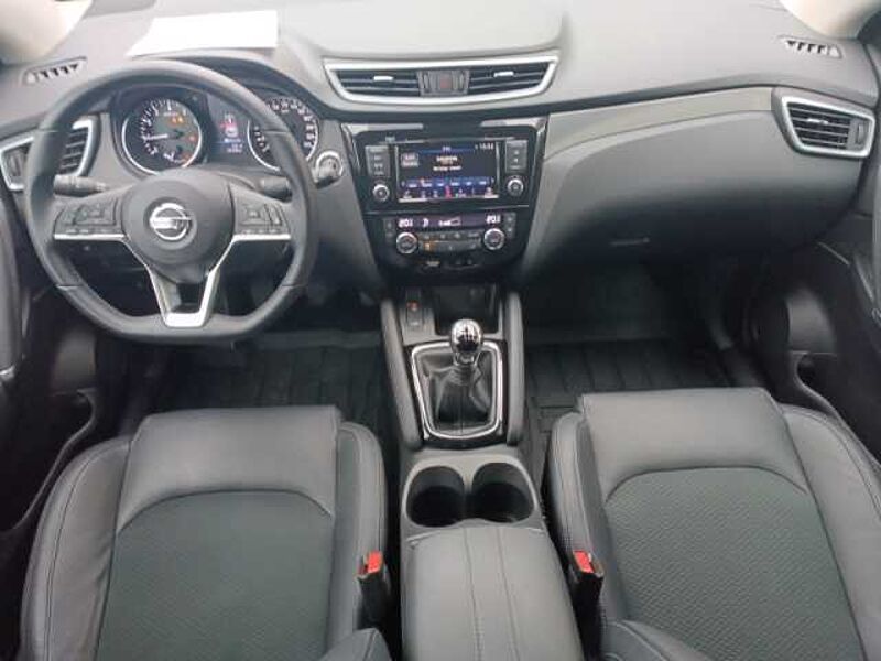 Nissan Qashqai Tekna 1.3 DIG-T EU6d-T Navi AVM LED SItzheizung ACC AHK DAB